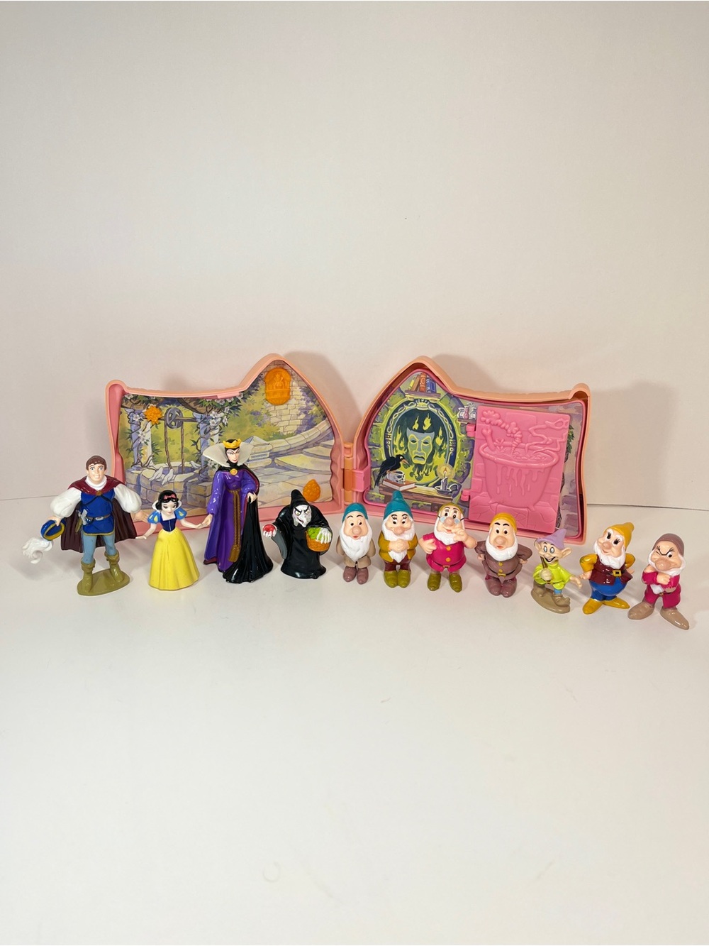 Vintage 1993 Disney Once Upon A Time Mattel Playset Snow White & The 7 Dwarfs